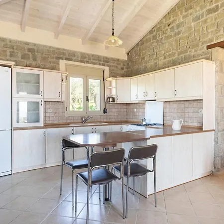 Βίλα Aeon - Stone House With Sea View Lachanada